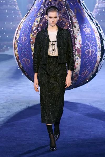 Look 90